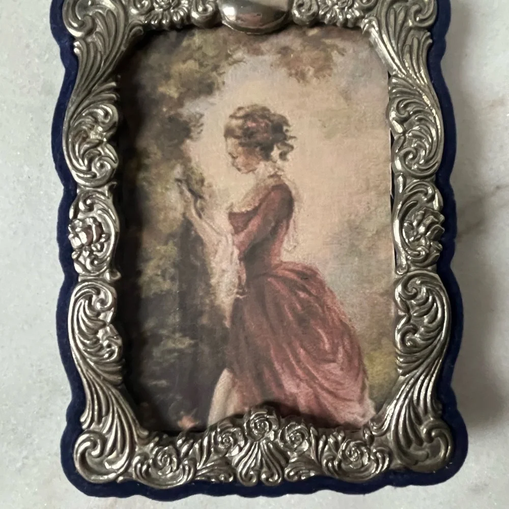 Vintage silver plated ornate picture frame blue velvet back